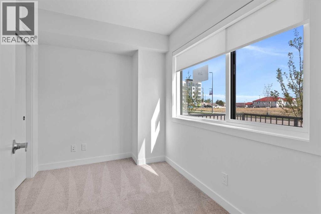 132 Quesnay Wood Link SW — photo 4