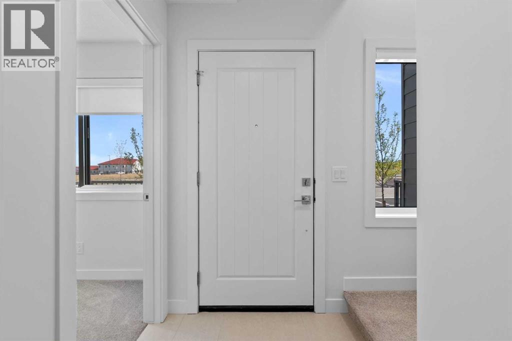 132 Quesnay Wood Link SW — photo 2