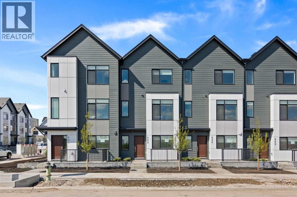 132 Quesnay Wood Link SW — photo 1