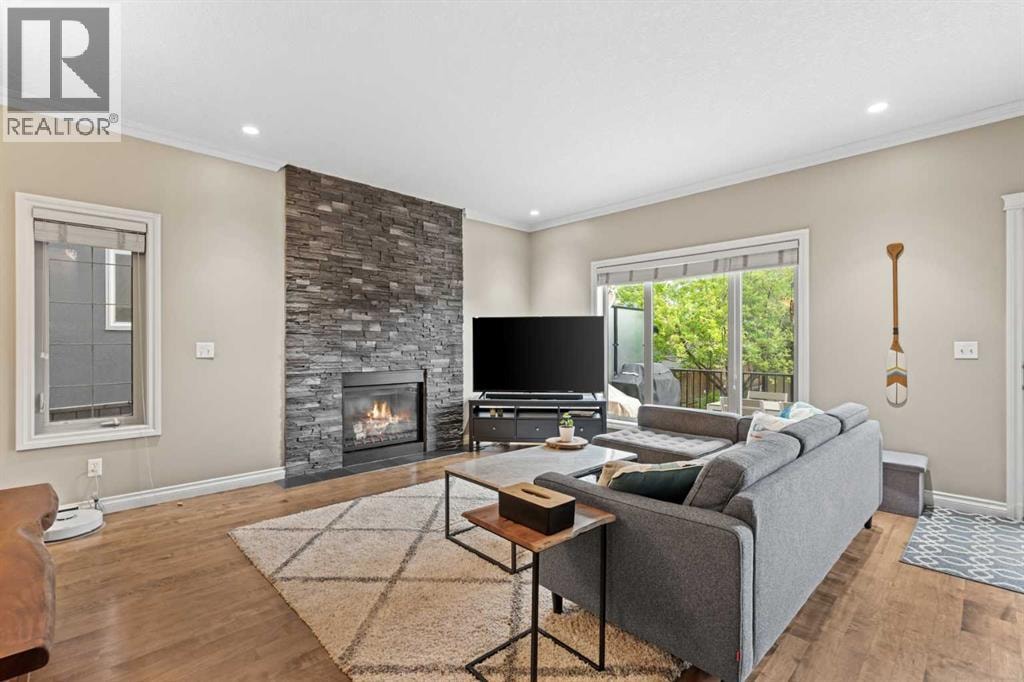 514 22 Avenue NE — photo 15