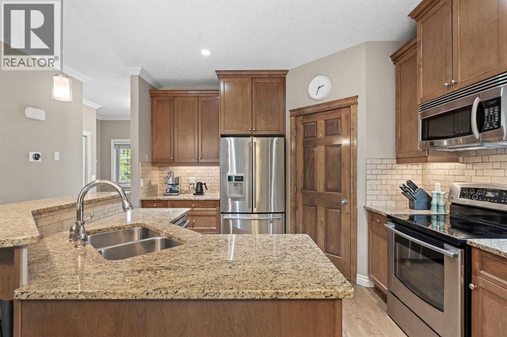 514 22 Avenue NE — photo 11