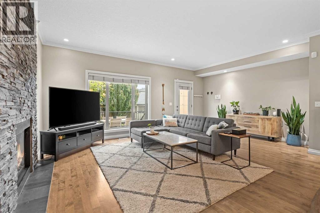 514 22 Avenue NE — photo 16