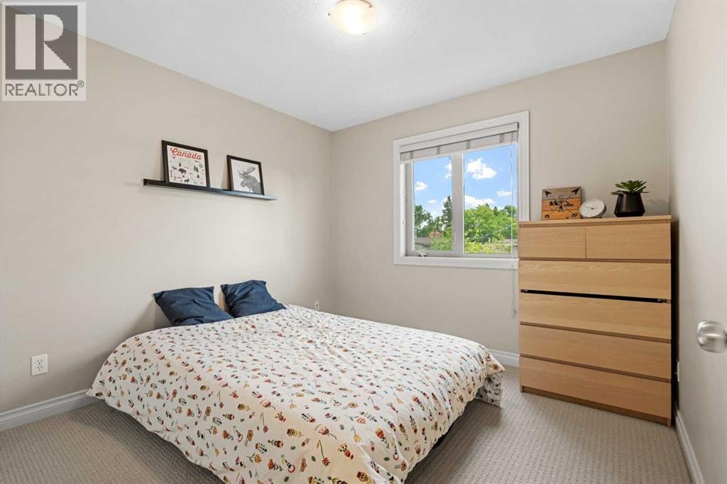 514 22 Avenue NE — photo 28