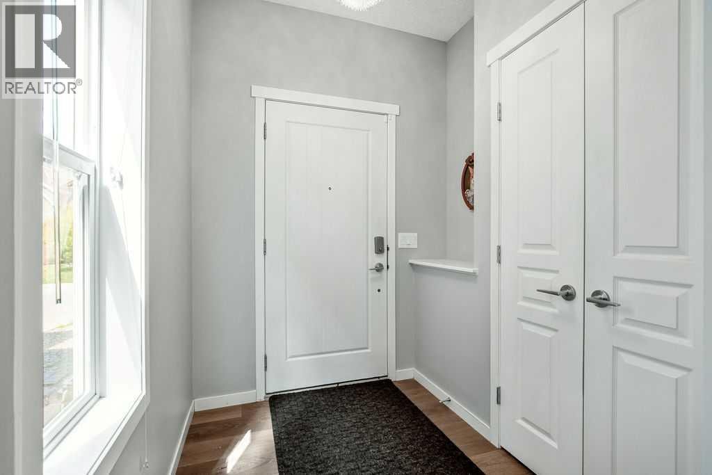 219 Mahogany Grove SE — photo 3