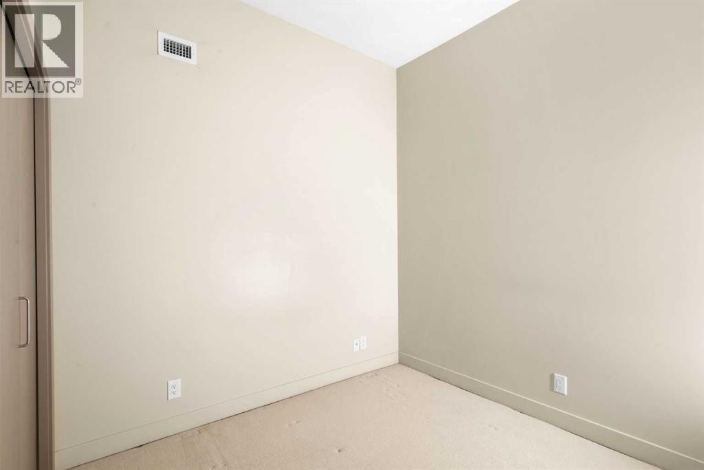1132 12 Avenue SW — photo 21
