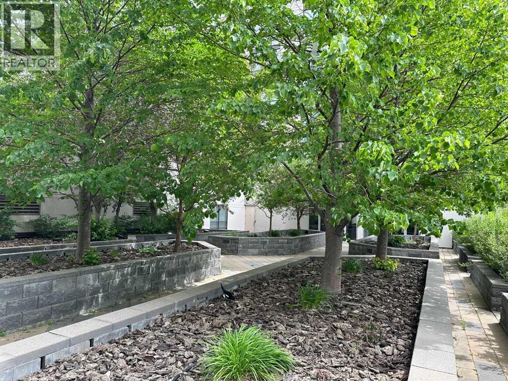 1132 12 Avenue SW — photo 37