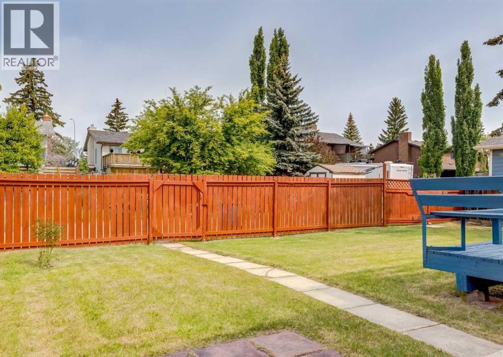 7956 71 Avenue NW — photo 42