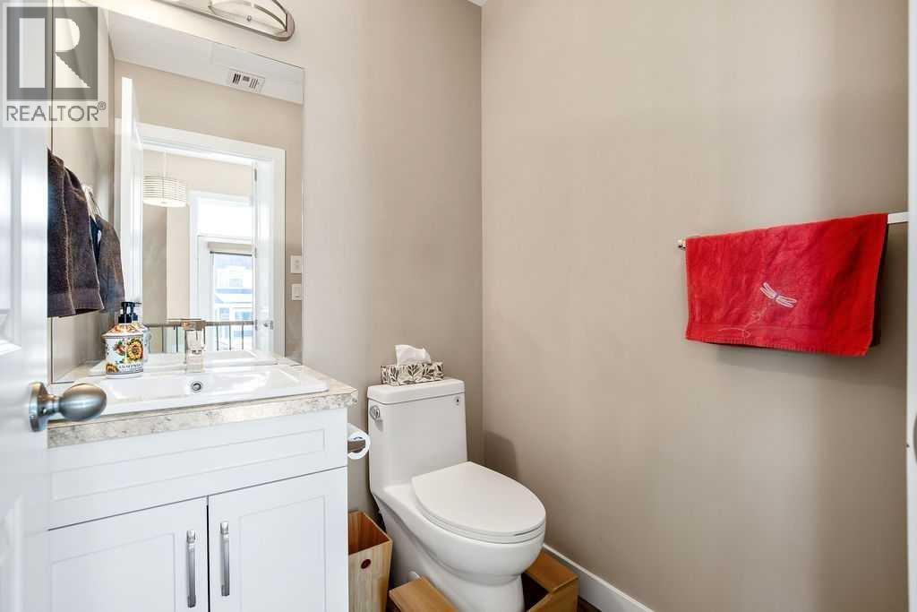 2226 Westmount Road NW — photo 17