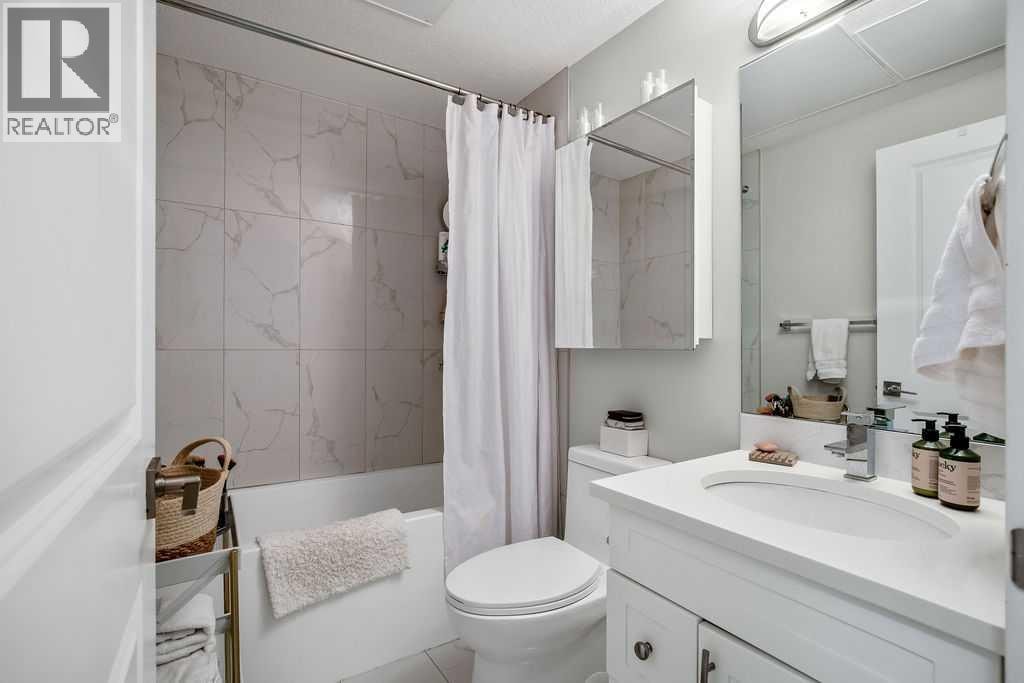 2226 Westmount Road NW — photo 14