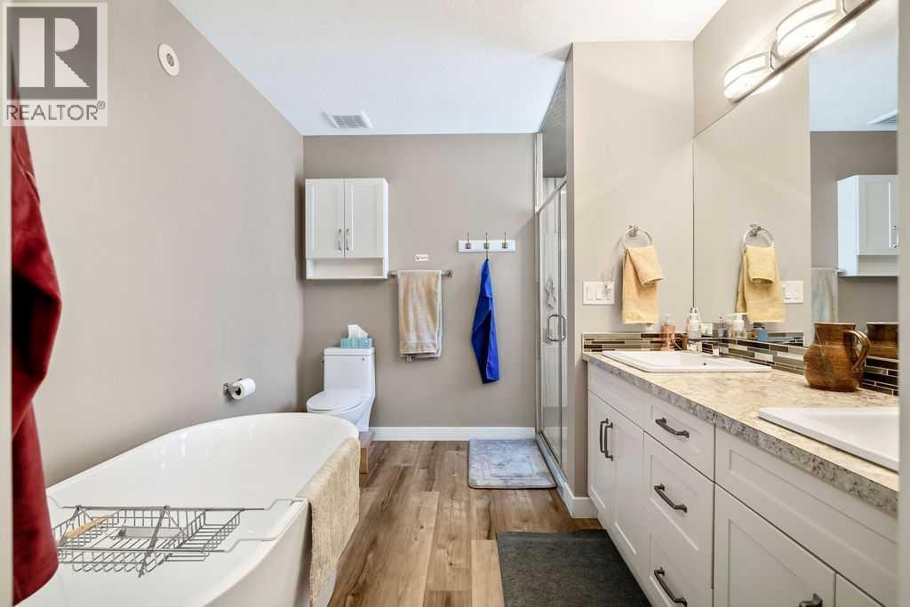 2226 Westmount Road NW — photo 25