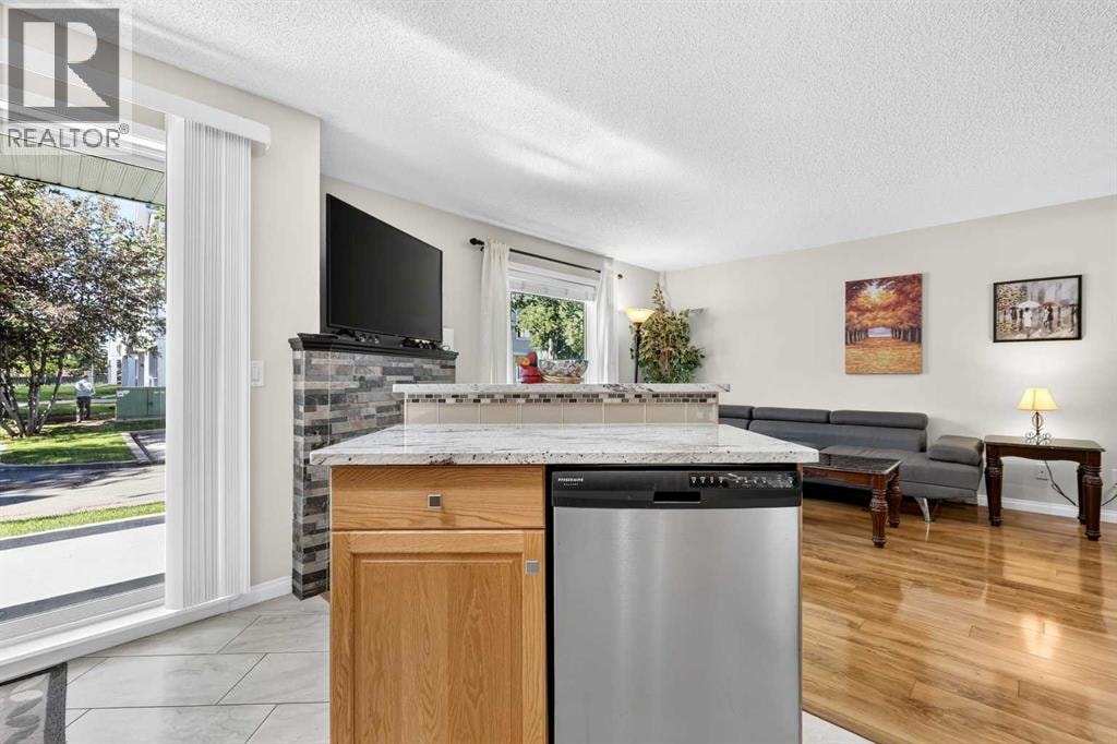 105, 5105 Valleyview Park SE — photo 12