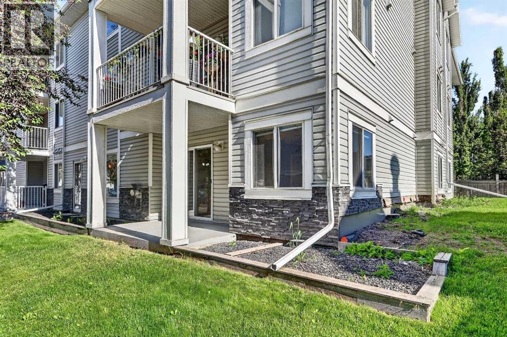 105, 5105 Valleyview Park SE — photo 3