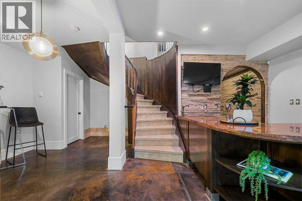 630 25 Avenue NE — photo 34