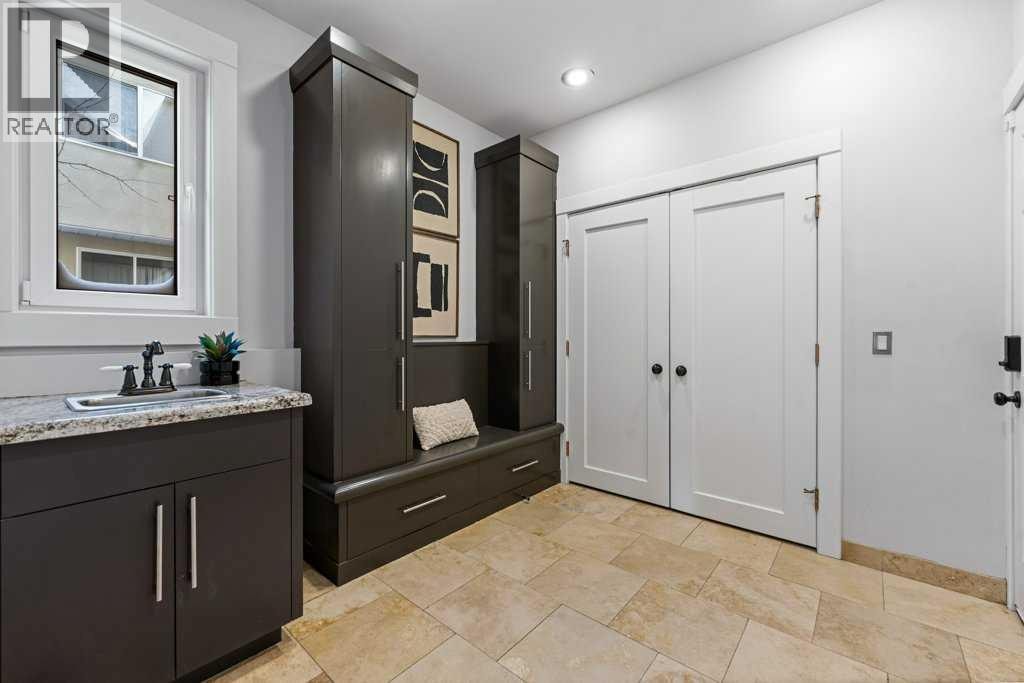 630 25 Avenue NE — photo 16