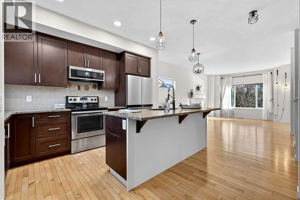 345 Mahogany Boulevard SE — photo 1