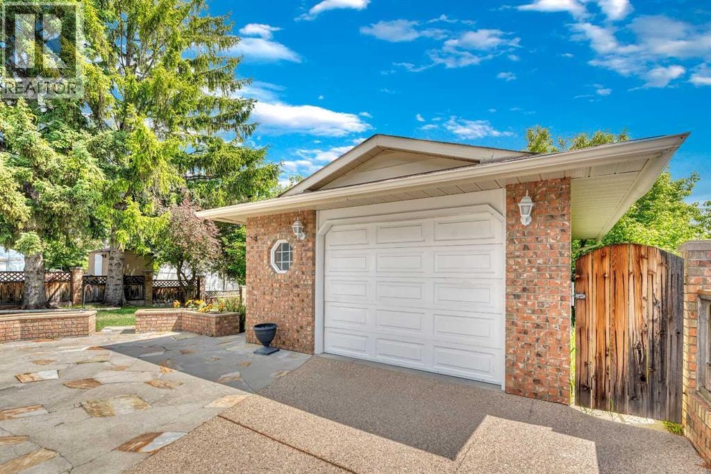 808 Canterbury Drive SW — photo 5