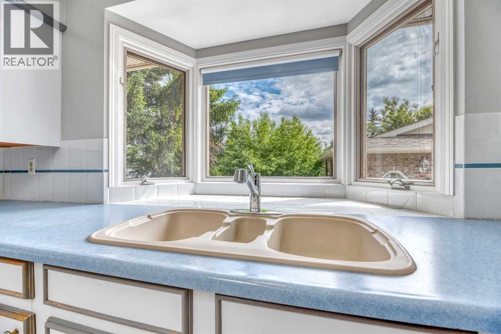 808 Canterbury Drive SW — photo 31