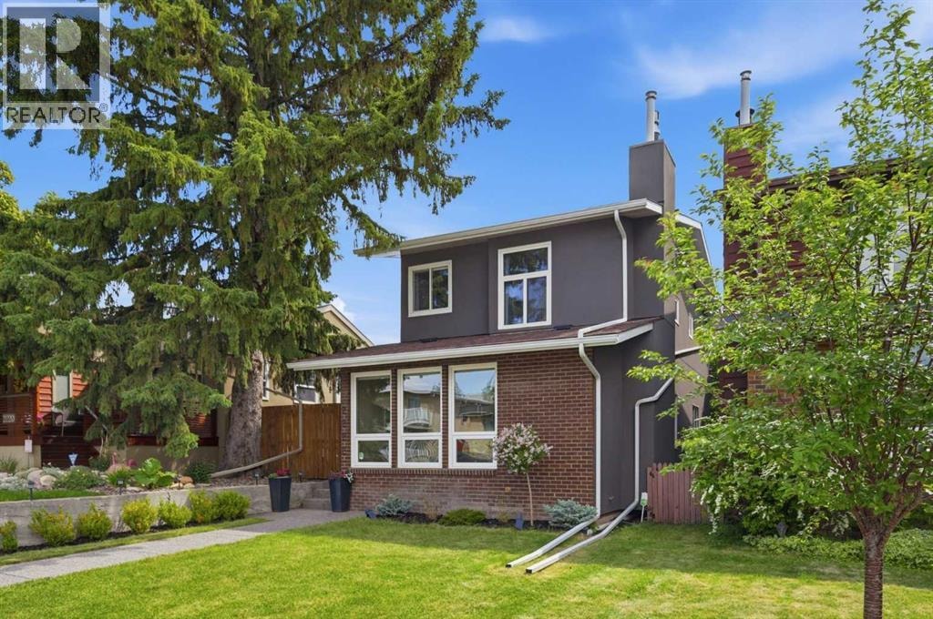 2222 28 Street SW — photo 2