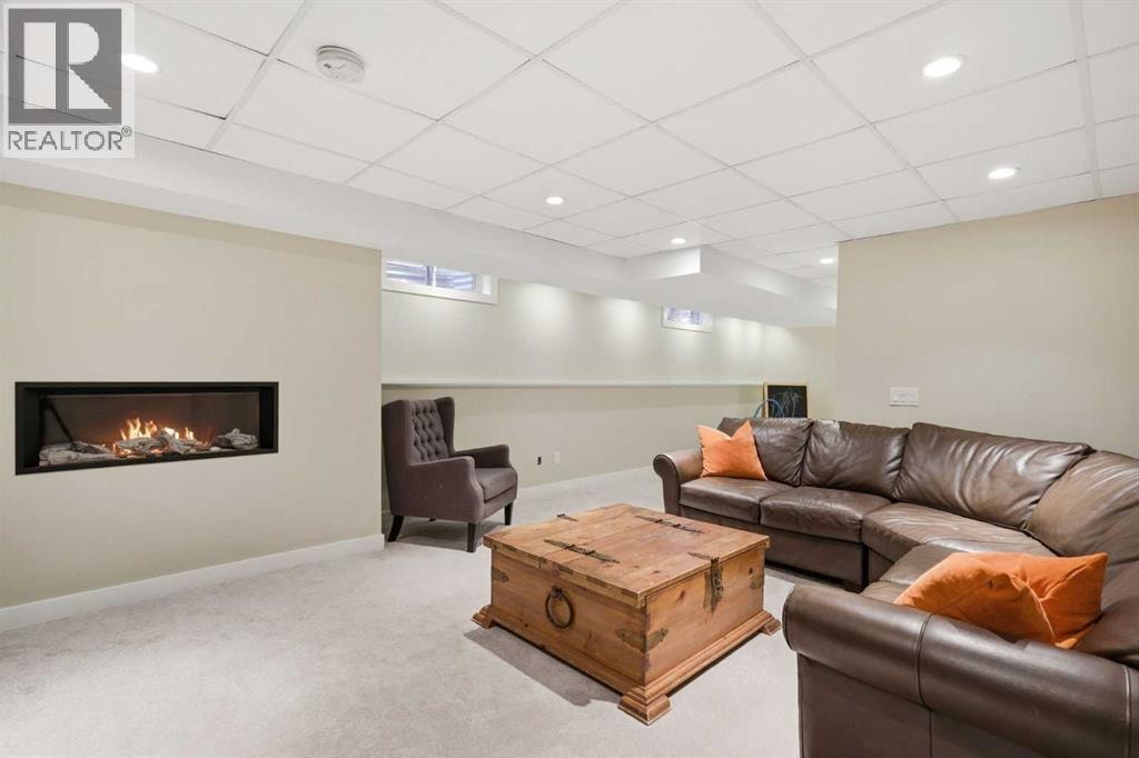 2222 28 Street SW — photo 37
