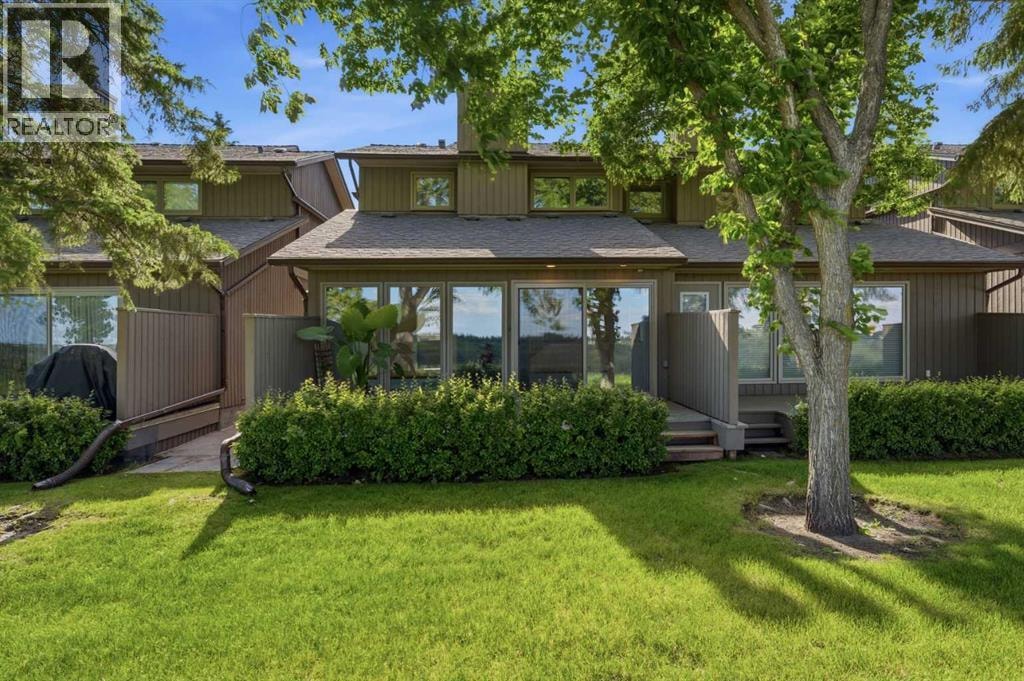 821, 860 Midridge Drive SE — photo 37