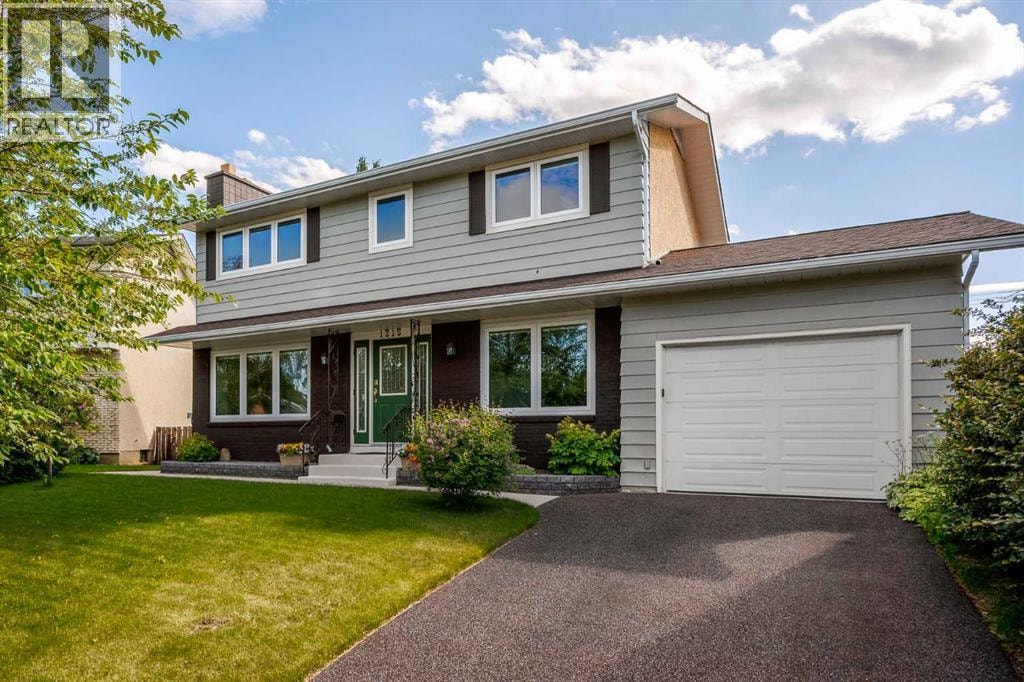 1315 Lake Michigan Crescent SE — photo 2