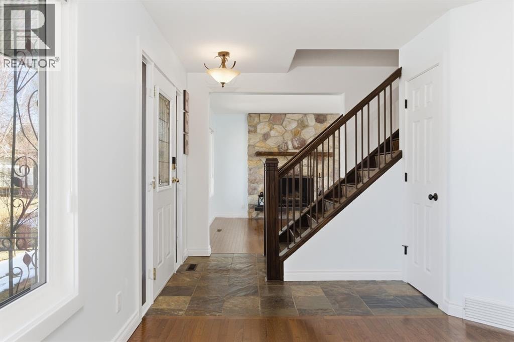 1315 Lake Michigan Crescent SE — photo 5