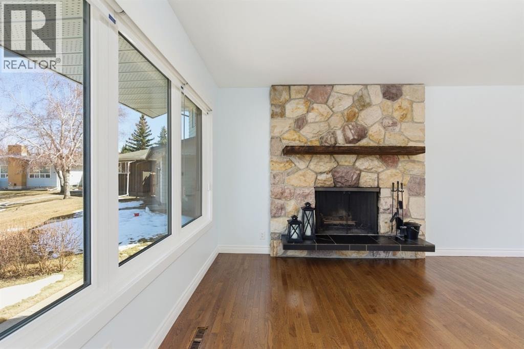 1315 Lake Michigan Crescent SE — photo 10