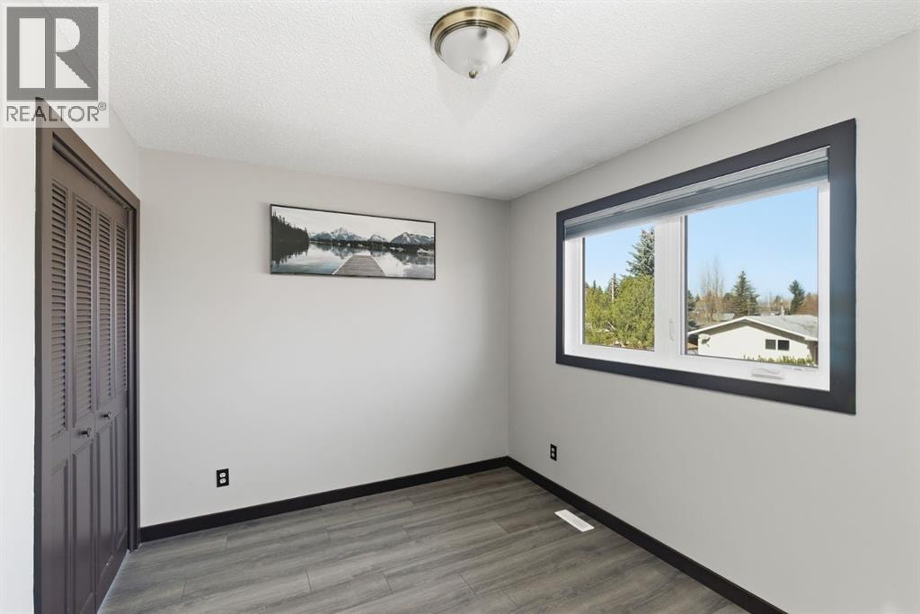 1315 Lake Michigan Crescent SE — photo 16