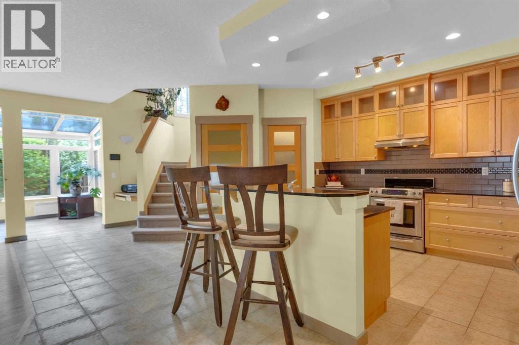 8 Elmont Court SW — photo 8