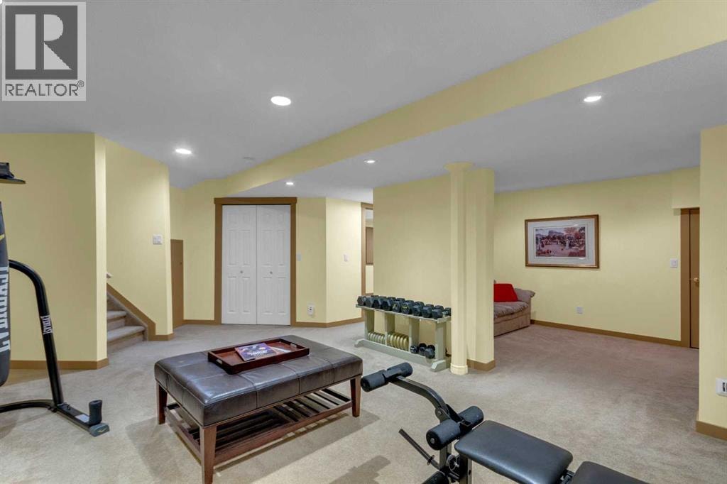 8 Elmont Court SW — photo 33