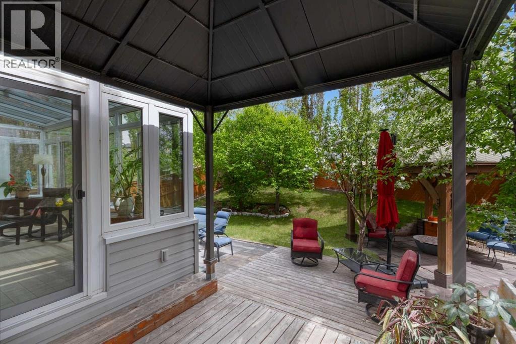 8 Elmont Court SW — photo 38
