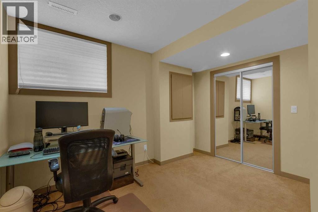 8 Elmont Court SW — photo 35