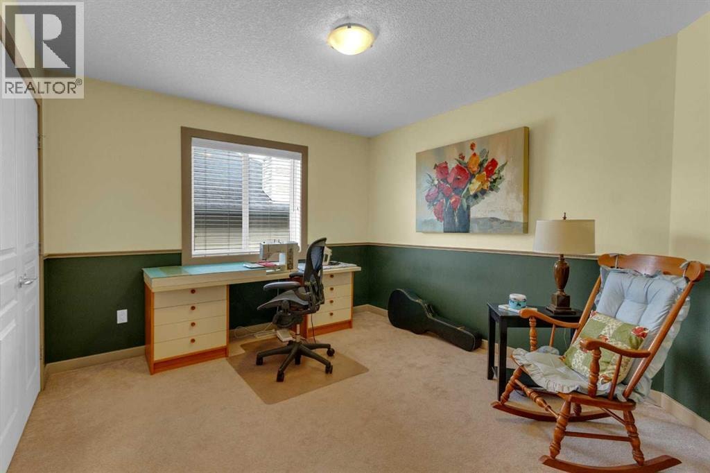 8 Elmont Court SW — photo 31