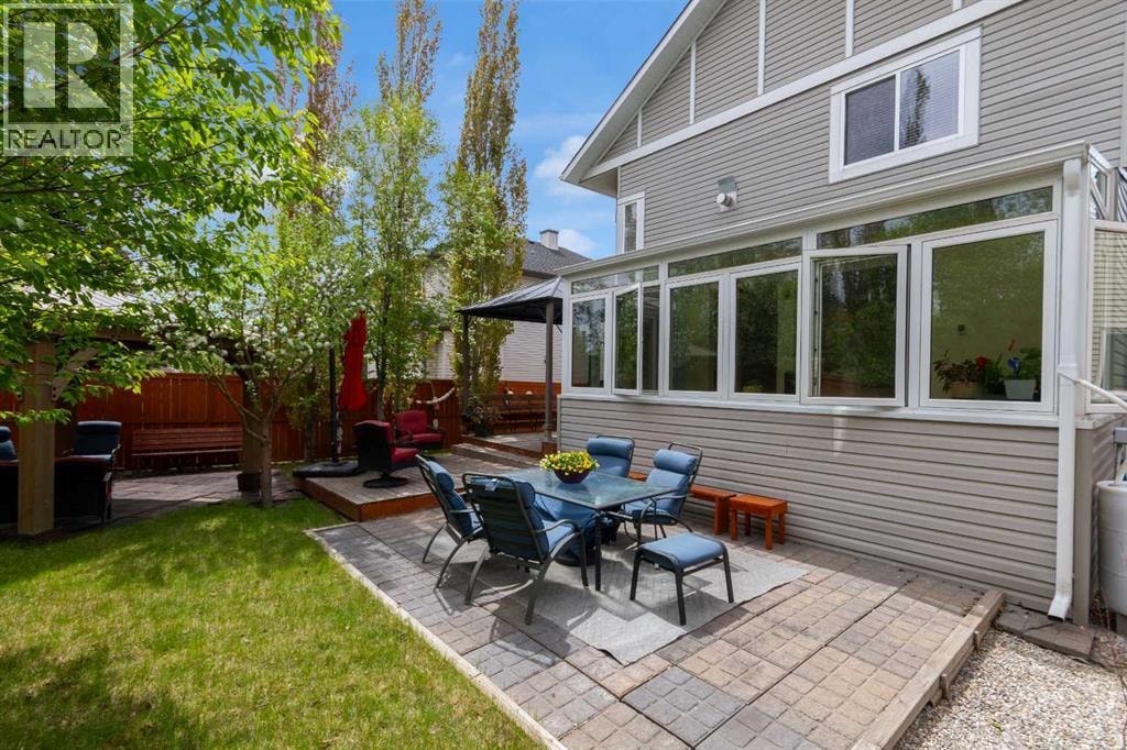 8 Elmont Court SW — photo 40