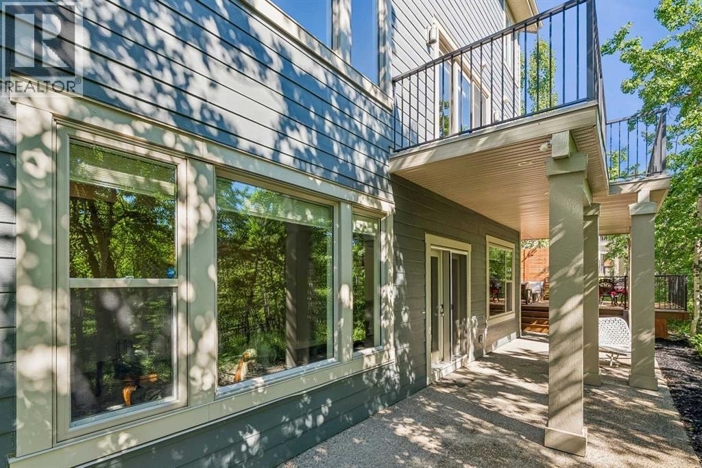 30 Ascot Crescent SW — photo 39