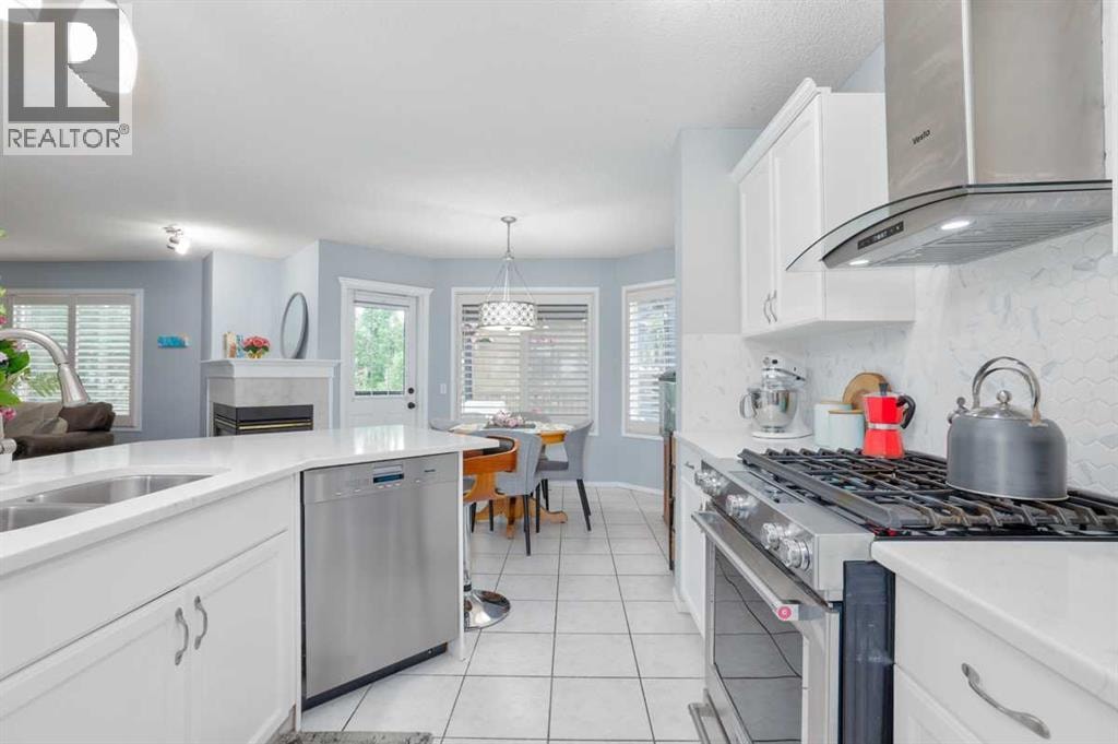 210 Mt Douglas Court SE — photo 6