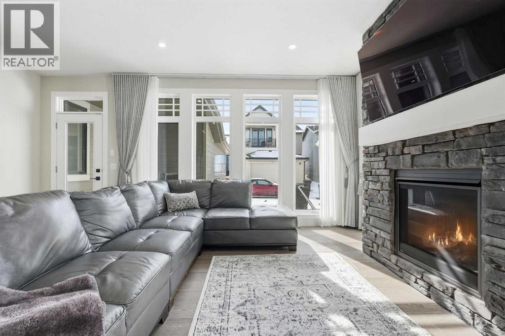 74 Alpine Gardens SW — photo 7