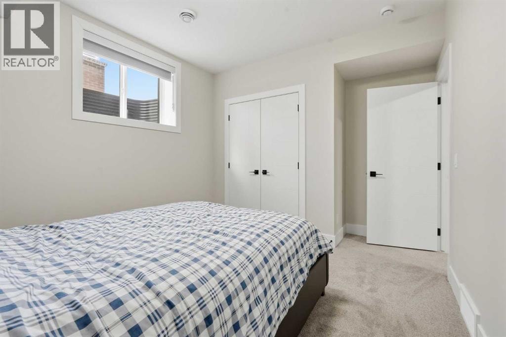 74 Alpine Gardens SW — photo 42