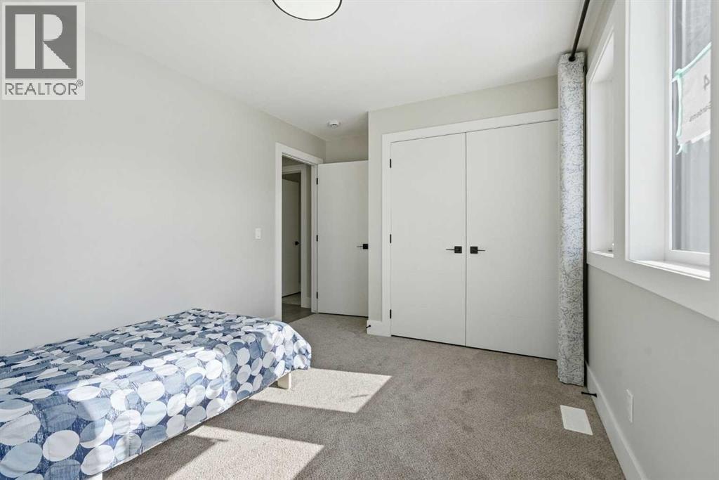 74 Alpine Gardens SW — photo 35