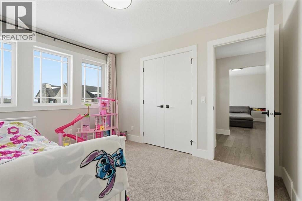 74 Alpine Gardens SW — photo 33