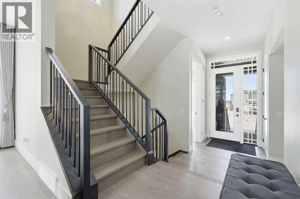 74 Alpine Gardens SW — photo 4