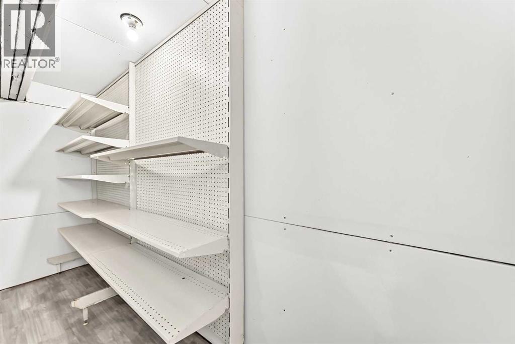 1712 28 Street SW — photo 29