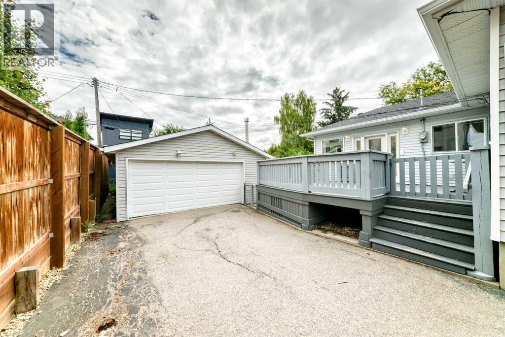 1712 28 Street SW — photo 33