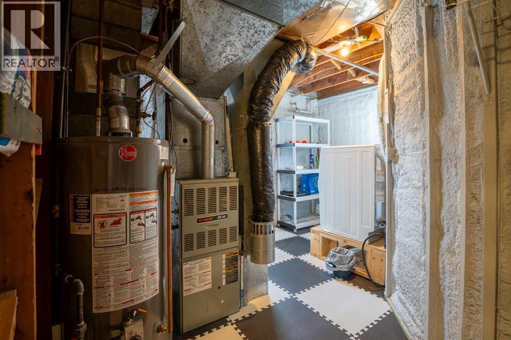 84 Waterloo Drive SW — photo 32