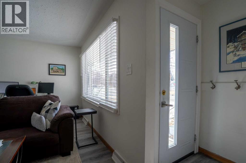 84 Waterloo Drive SW — photo 8