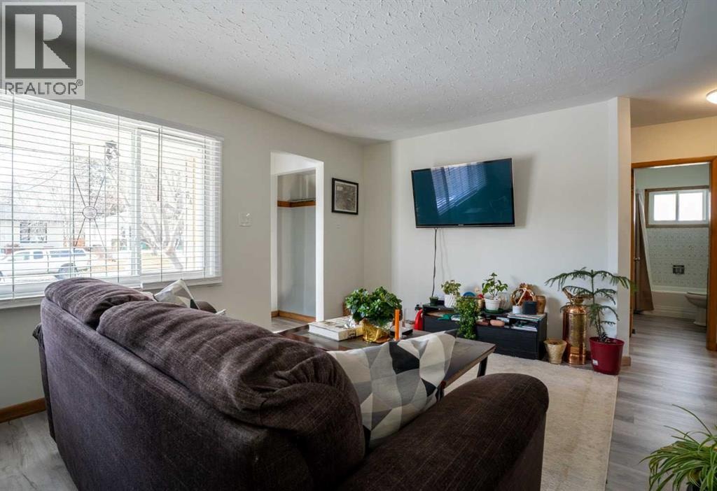 84 Waterloo Drive SW — photo 12