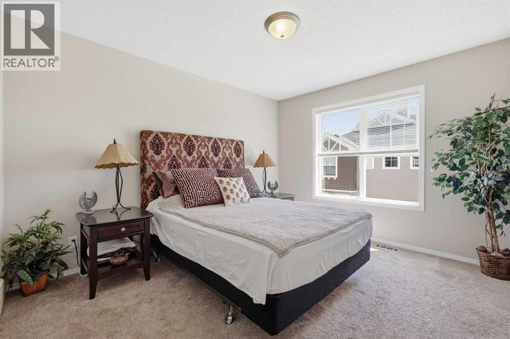 270 Elgin Way SE — photo 19