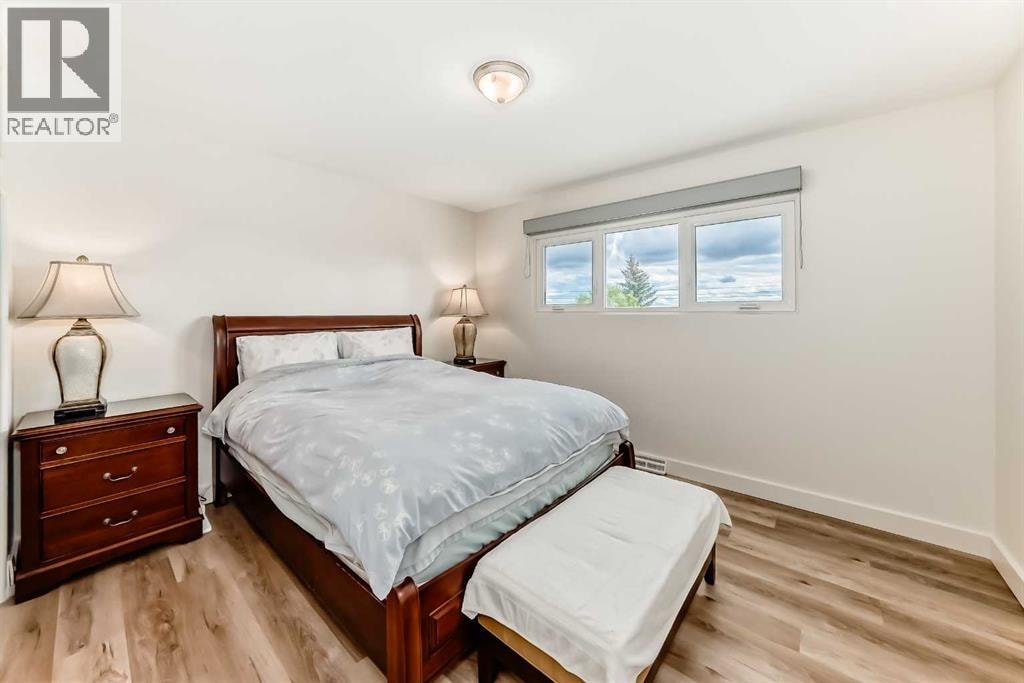 35 Collingwood Place NW — photo 10