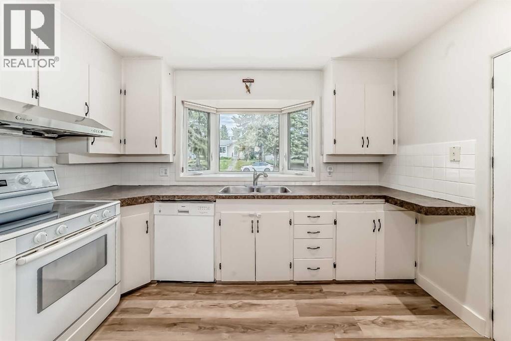 35 Collingwood Place NW — photo 8