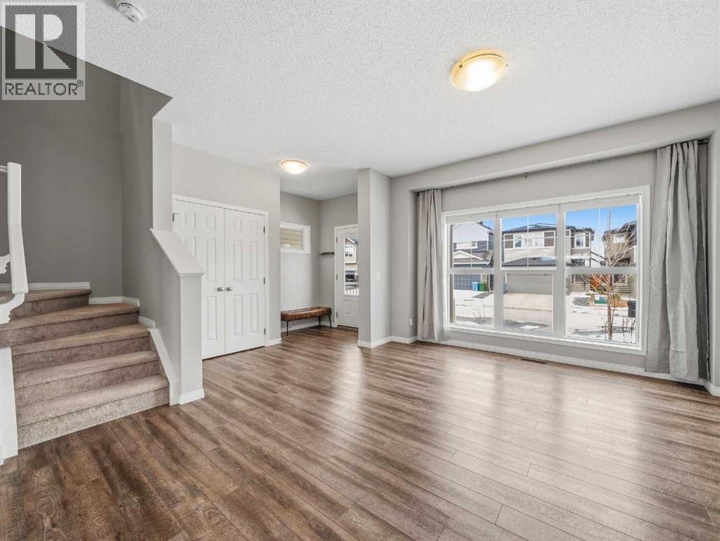 89 Walgrove Rise SE — photo 3